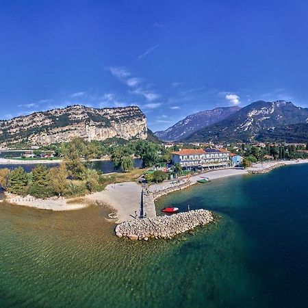 Hotel Lido Blu - Surf & Bike Torbole Sul Garda Ngoại thất bức ảnh