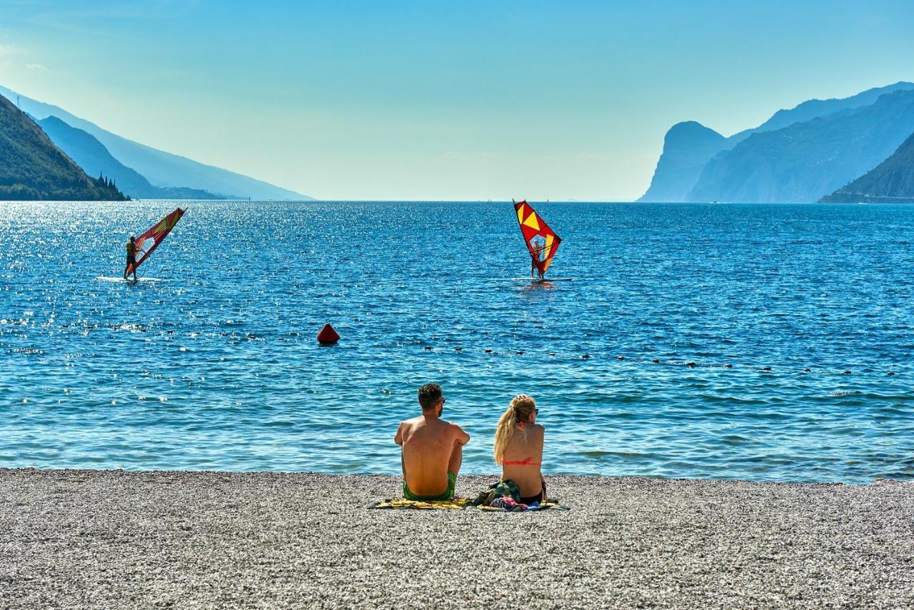 Hotel Lido Blu - Surf & Bike Torbole Sul Garda Ngoại thất bức ảnh