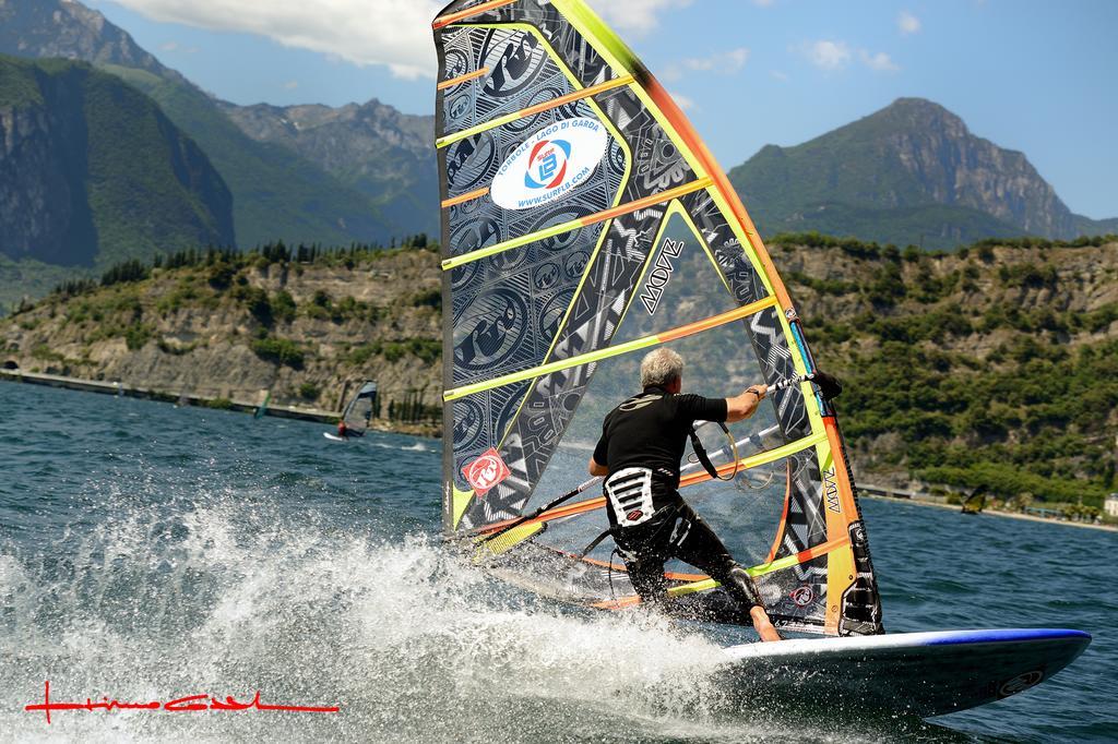 Hotel Lido Blu - Surf & Bike Torbole Sul Garda Ngoại thất bức ảnh