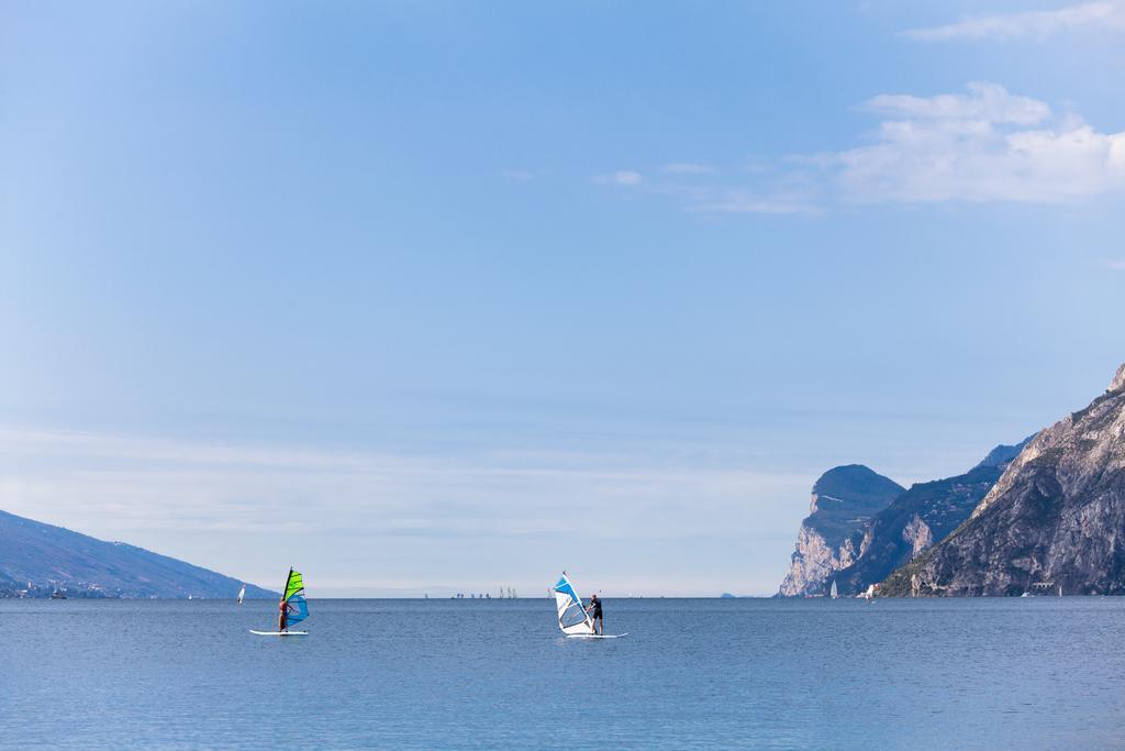 Hotel Lido Blu - Surf & Bike Torbole Sul Garda Ngoại thất bức ảnh