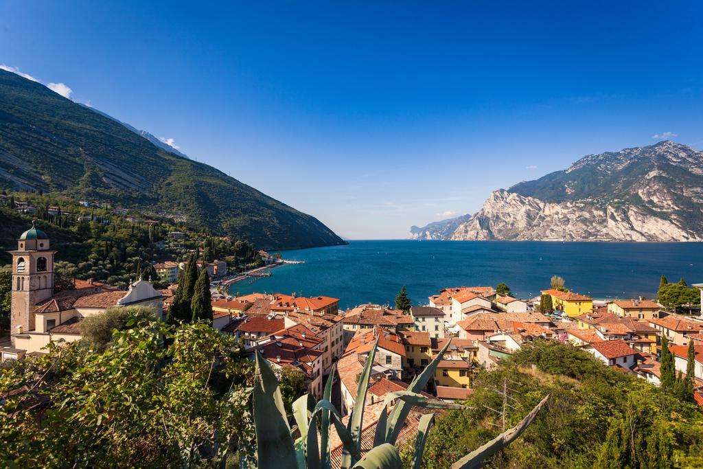 Hotel Lido Blu - Surf & Bike Torbole Sul Garda Ngoại thất bức ảnh