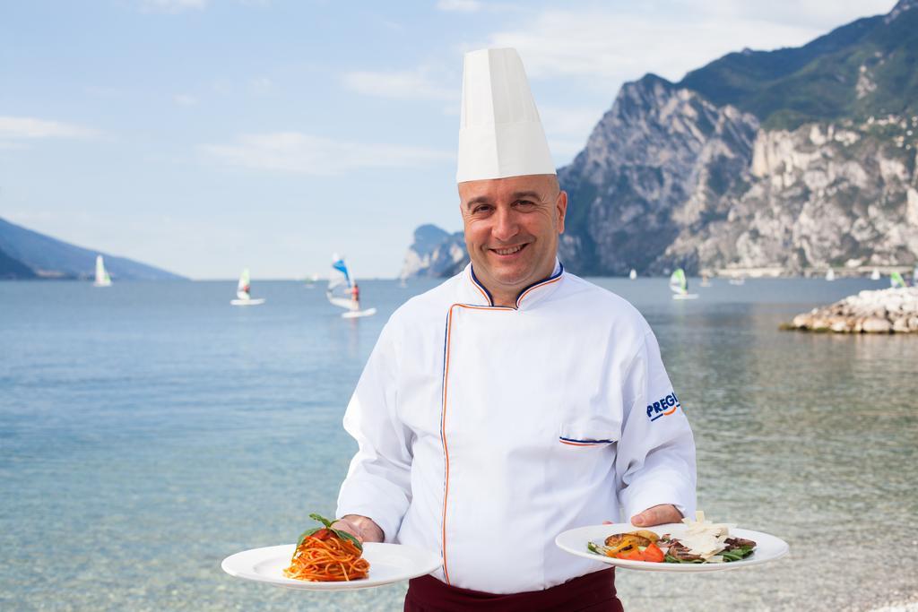 Hotel Lido Blu - Surf & Bike Torbole Sul Garda Ngoại thất bức ảnh