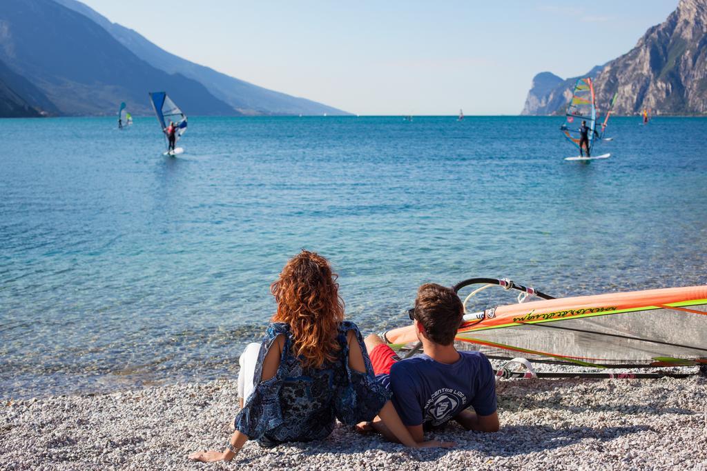 Hotel Lido Blu - Surf & Bike Torbole Sul Garda Ngoại thất bức ảnh