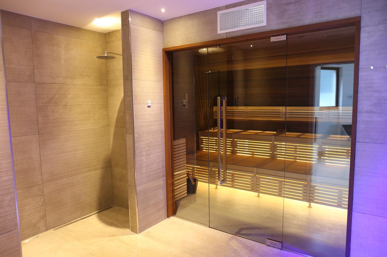 Hotel Lido Blu - Surf & Bike Torbole Sul Garda Ngoại thất bức ảnh
